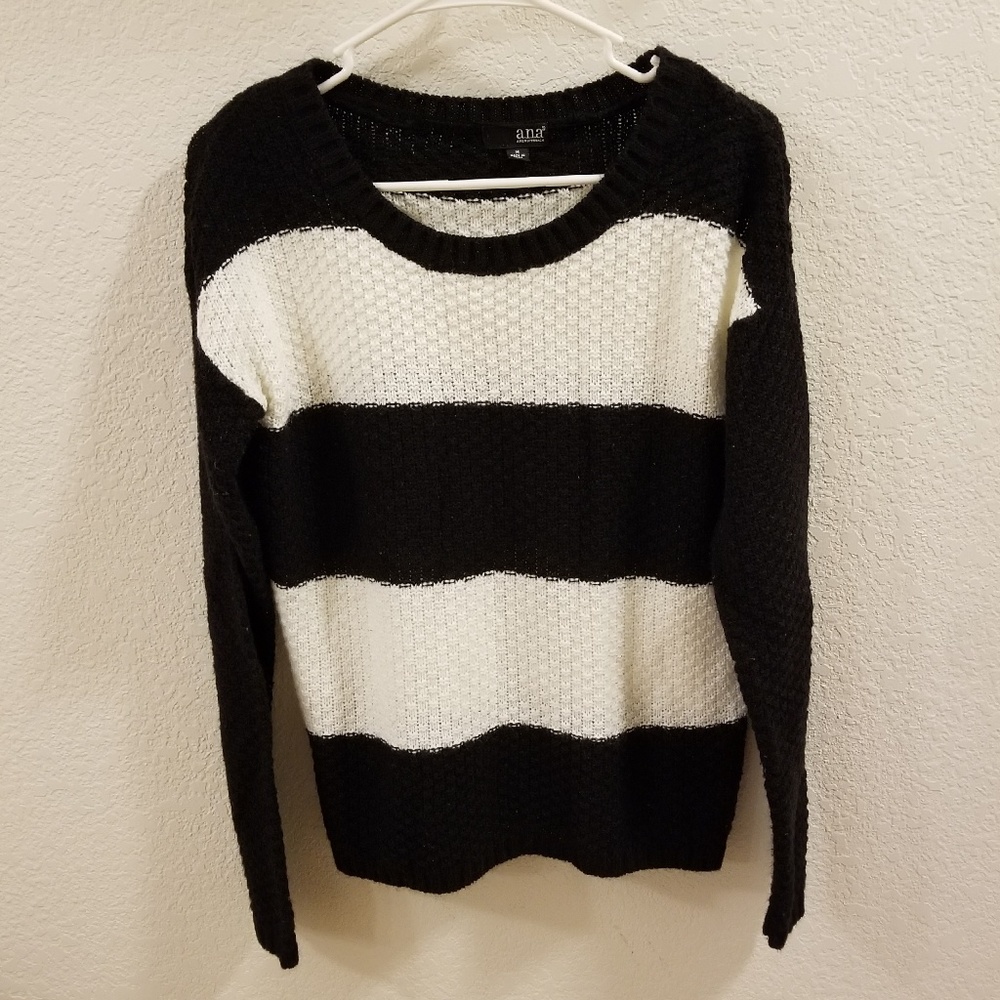 Black/White Stripe Knit Sweater